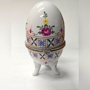 Egg trinket
